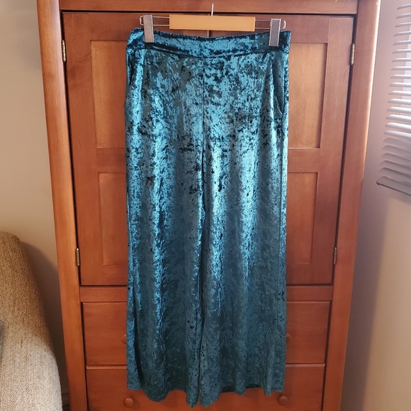 Crushed Velvet Wide Leg Pants - Picture 3 of 10